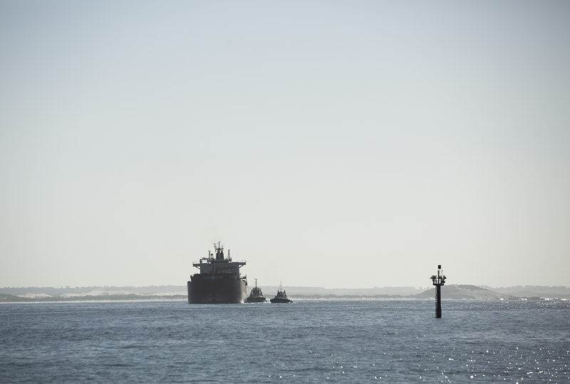 Vessel leaving Esperance Bay