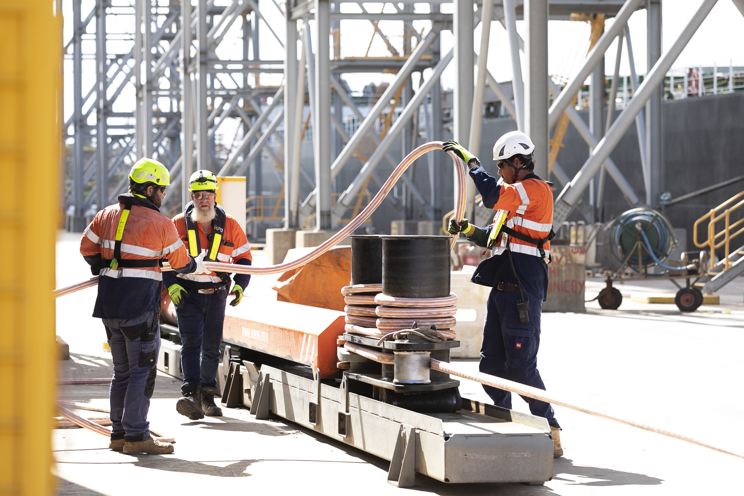 Mooring crew using shoretension unit