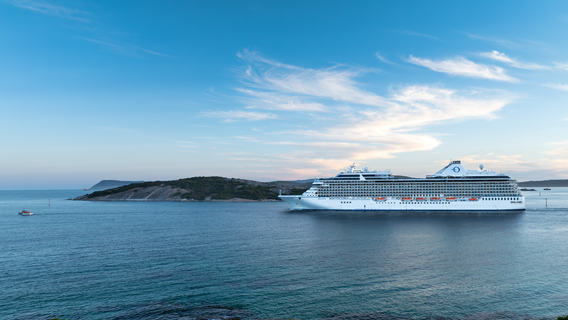 Cruise ship leaving Port of Albany