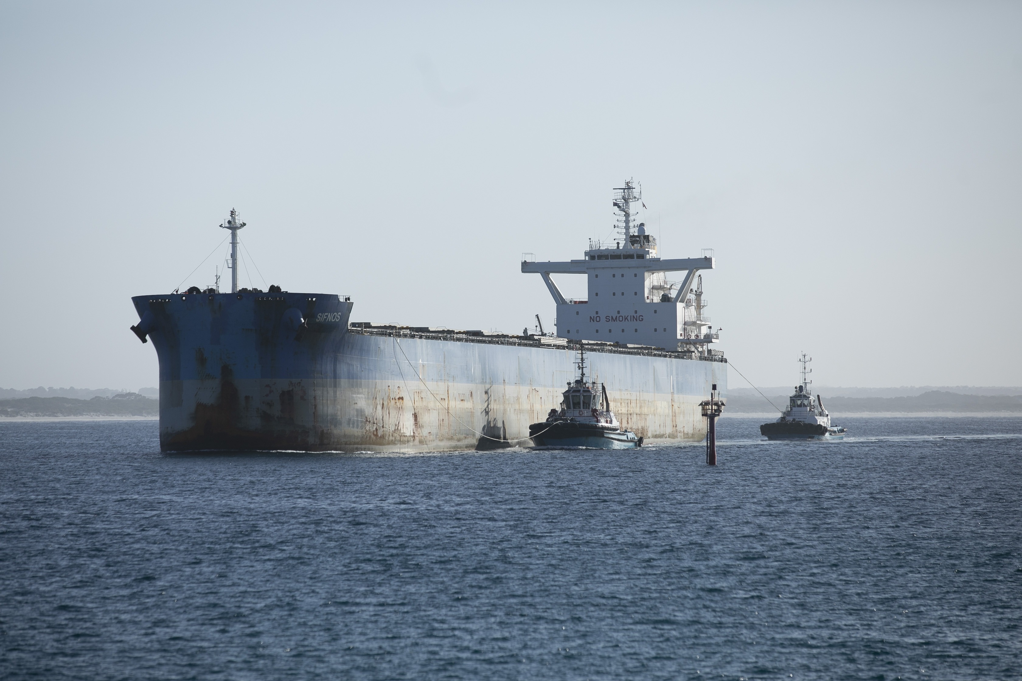 Sifnos vessel arriving in Esperance