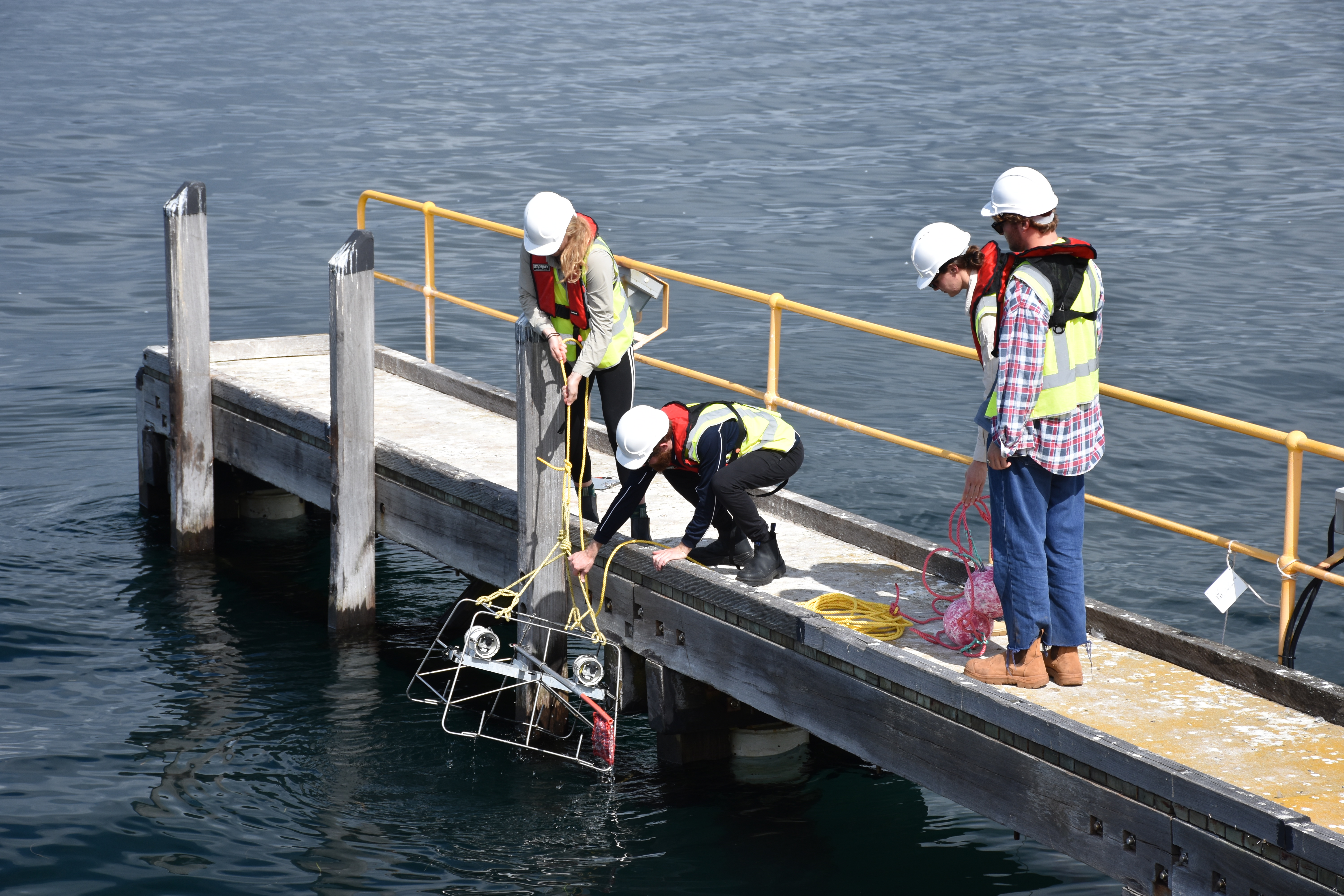 UWA Students deploying BRUV equipment